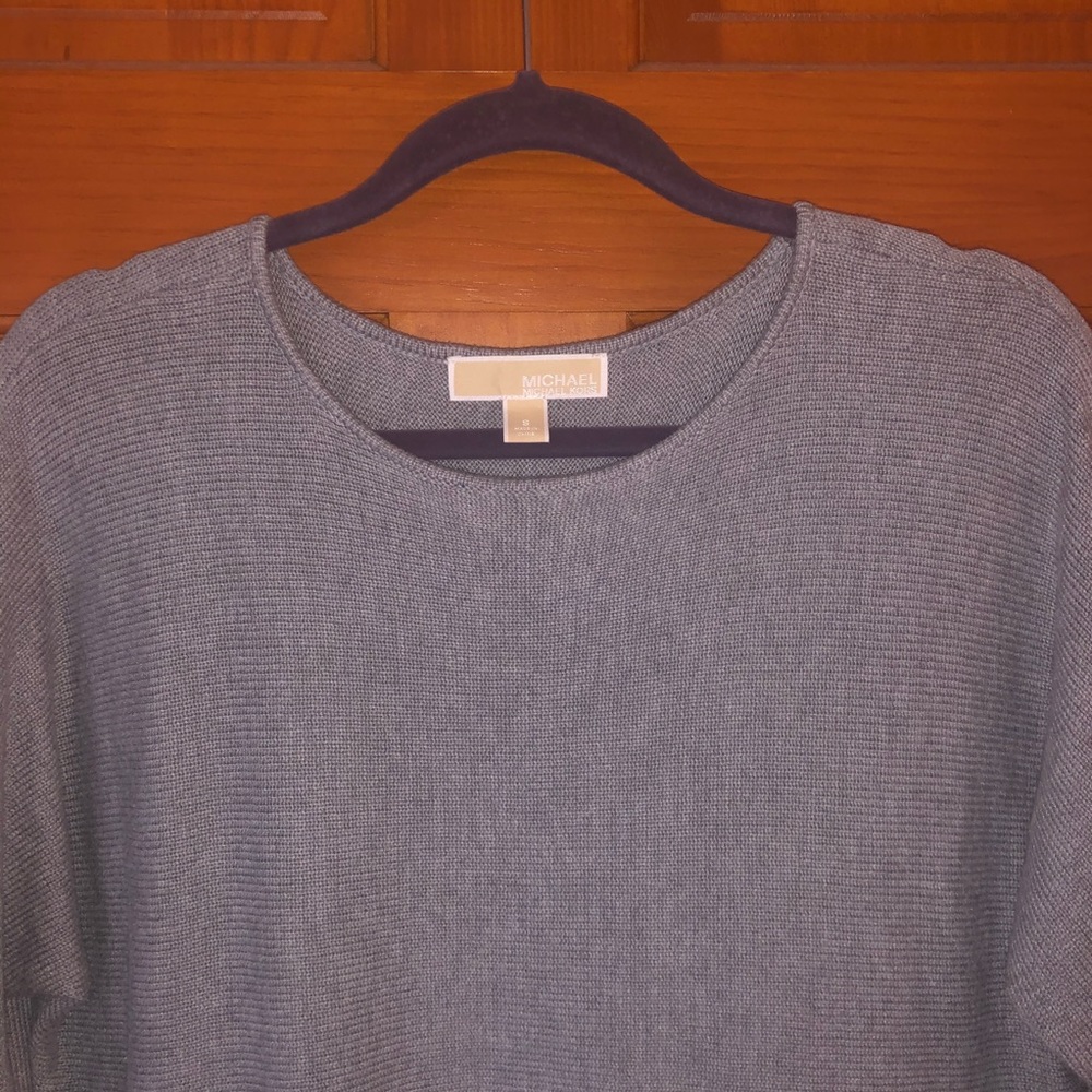 sweater - Picture 2 of 2